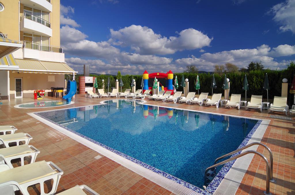 Hotel Plamena Palace พรีมอร์สโก ภายนอก รูปภาพ